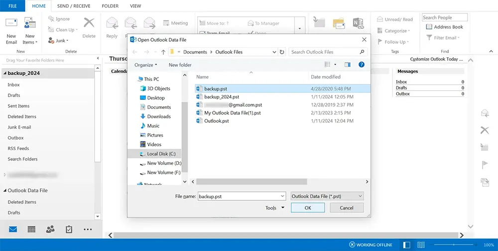 Opening old PST file in Outlook.